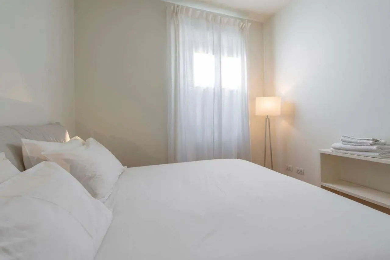 Apartment Joivy 1Br Apt In Isola With Stunning View To Bosco Verticale Milan