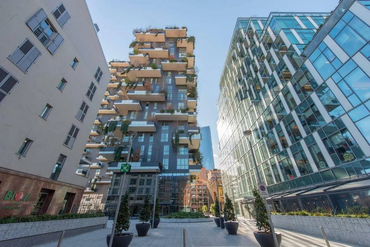 Joivy 1Br Apt In Isola With Stunning View To Bosco Verticale Milan Italy