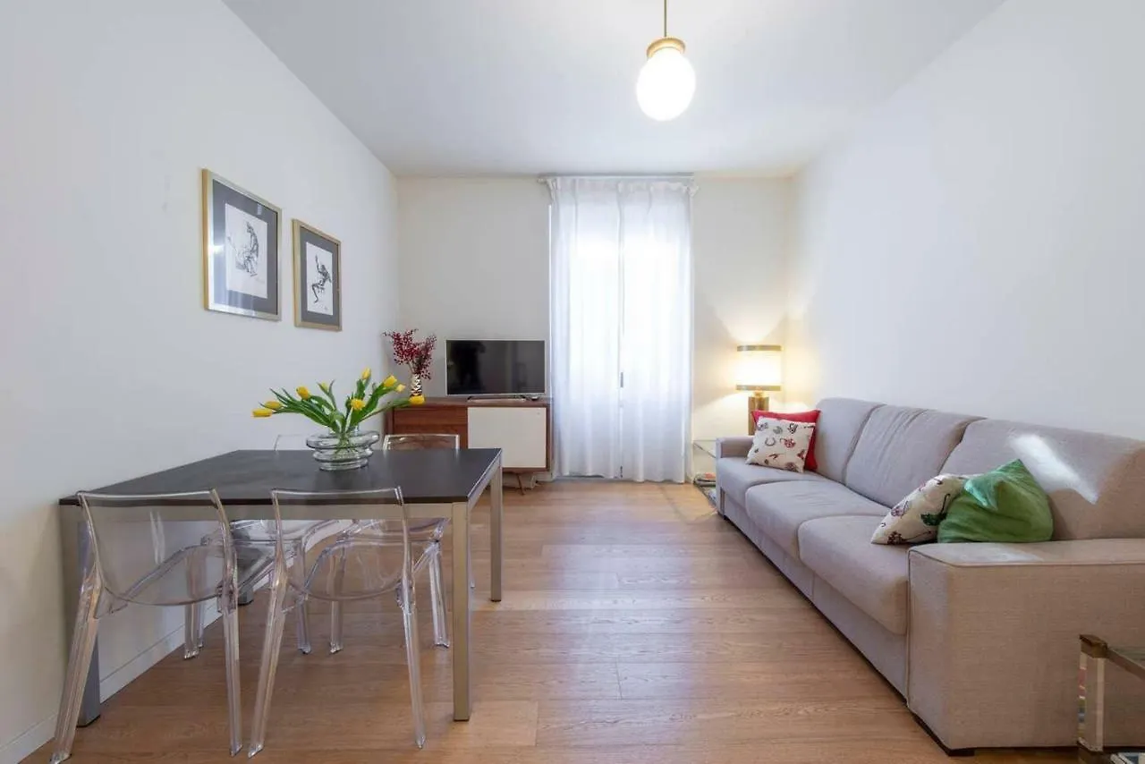 Joivy 1Br Apt In Isola With Stunning View To Bosco Verticale Milan 0*,