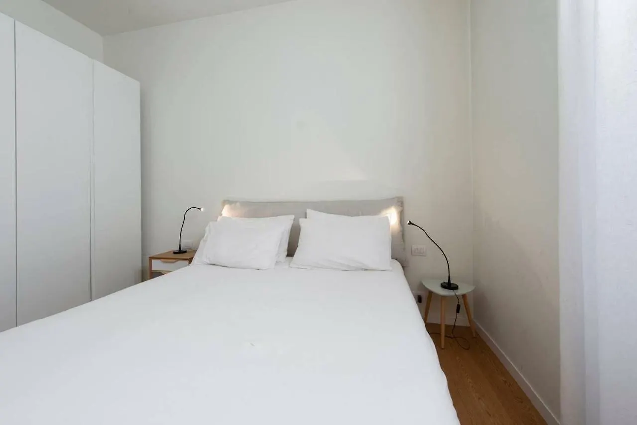 Joivy 1Br Apt In Isola With Stunning View To Bosco Verticale Milano